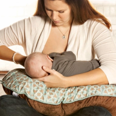 مراحل الحمل-وضعية الرضاعة الصحيحة لحديثي الولادة مراحل الحمل-وضعية الرضاعة الصحيحة لحديثي الولادة