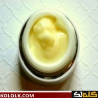 مزيج الجرجير لإزالة الدهون الزائدة من البشرة الدهنية بشكل دائم ، مما ينتج عنه بشرة متألقة ونظيفة.